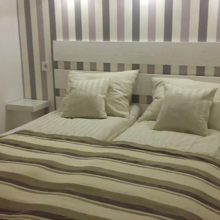 Kossuth Apartmanok Debrecen Exteriör bild