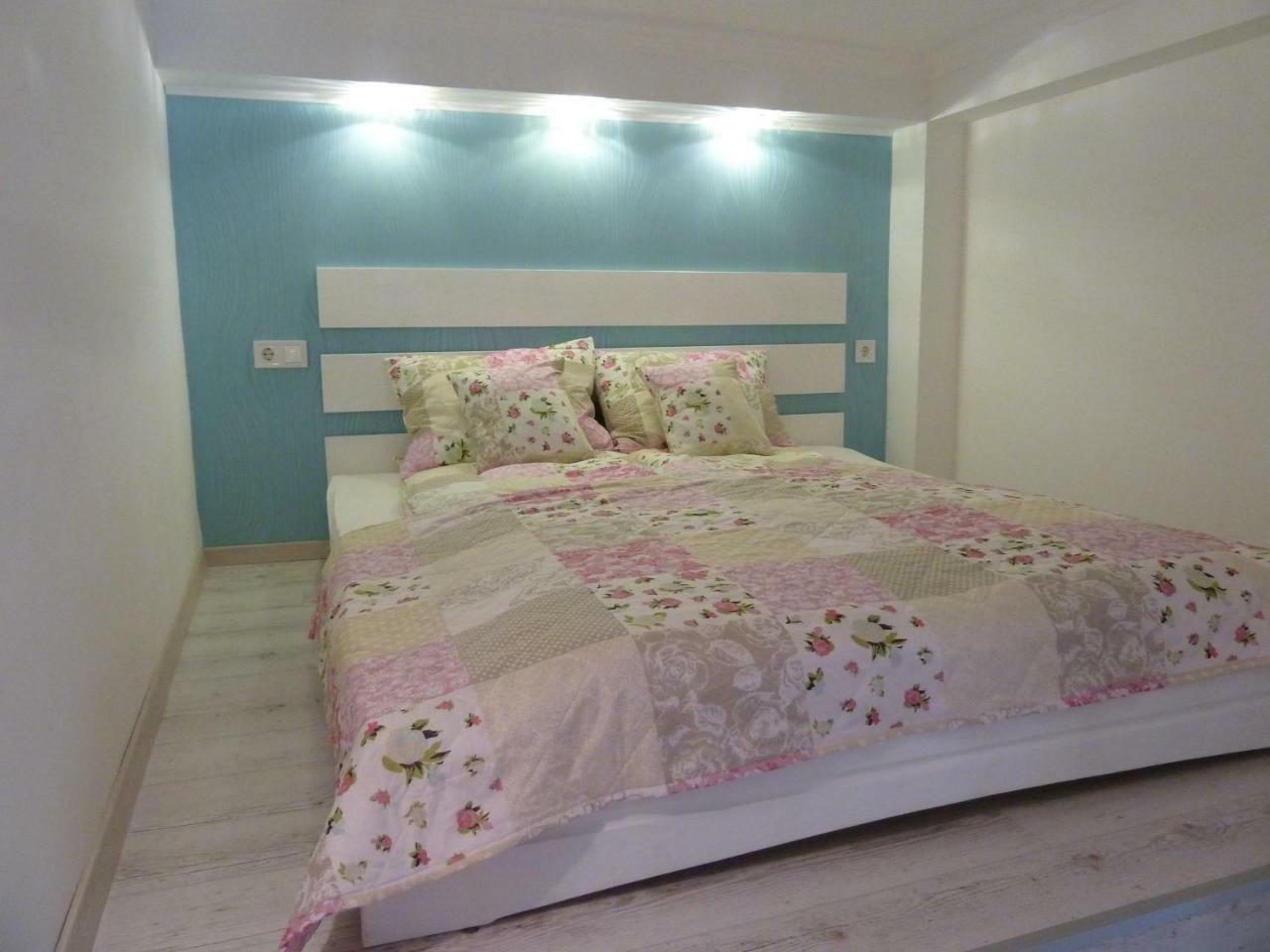 Kossuth Apartmanok Debrecen Exteriör bild